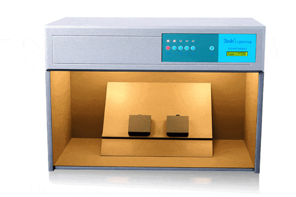 標準光源箱中A光源和F光源有什么不同？