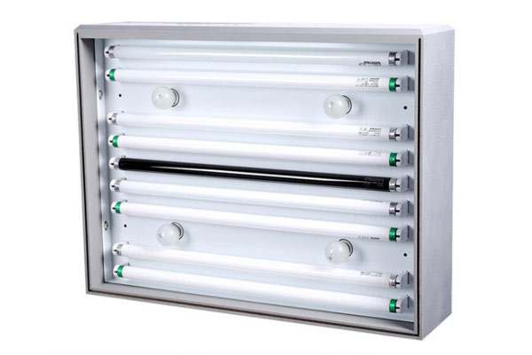 鹵素燈色溫多少K？鹵素燈和白熾燈那個更好？