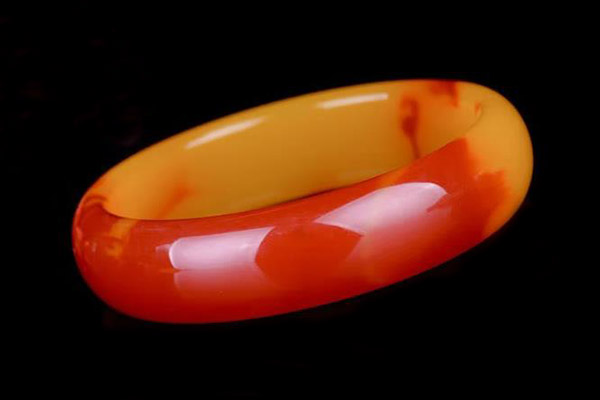 標準光源箱用于玉髓顏色類型的劃分