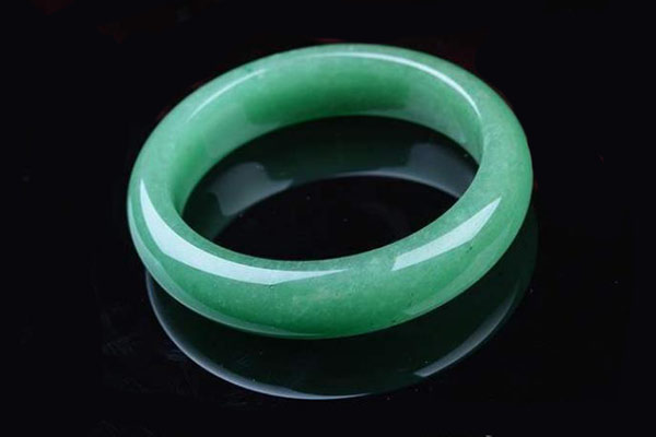 標準光源對色燈箱用于綠色翡翠顏色的評定及劃分