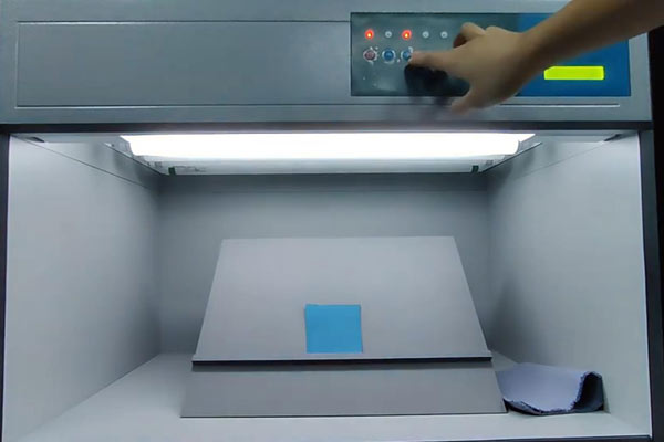 標準光源箱中哪種光源的顯色性比較的好？