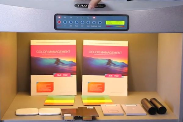 標準光源箱中的U30光源是一種什么光源？